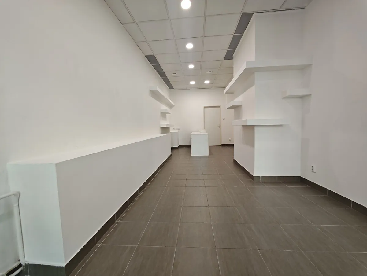 Pronájem obchodního prostoru 63 m²